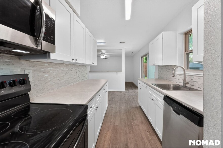 Building Photo - 3337 Tarkio Rd