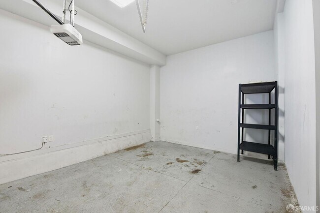 Building Photo - 526 Silver Ave