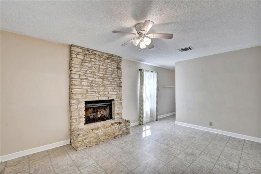 Building Photo - 412 Parkhill Cv