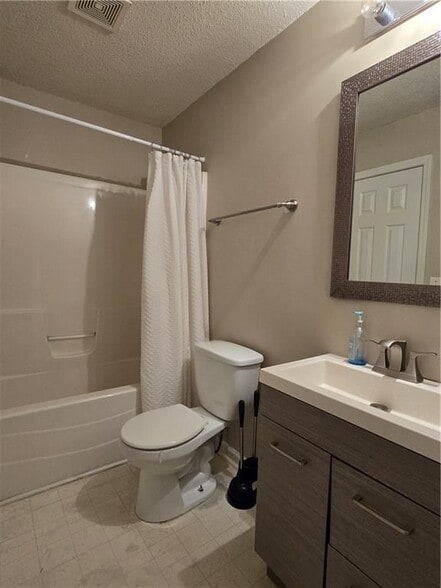 Building Photo - 5195 Miller Woods Trail