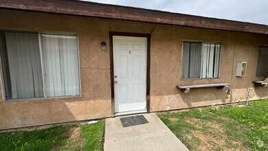 Building Photo - 533 Montecito Ave