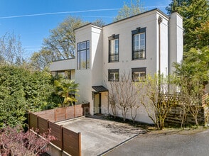 Building Photo - 1980 SW Terrace Dr