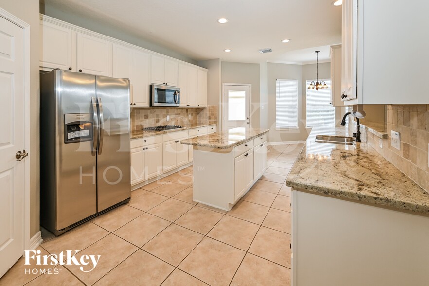 Building Photo - 17714 Meadow Crossing Ln
