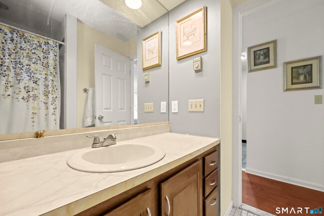 Building Photo - 237 Willow Springs