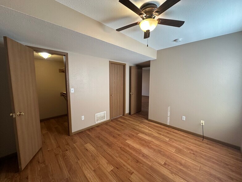 Primary Bedroom #1 - Main Lvl - 3504 Zinnia Dr