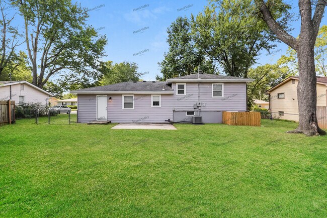 Building Photo - 712 SW 7 St