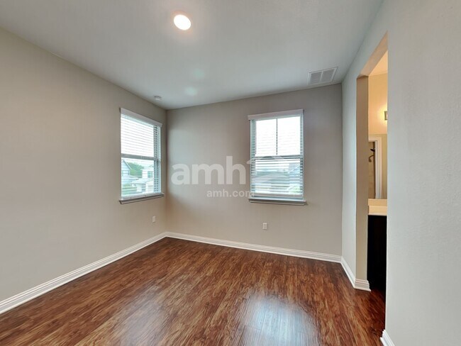 Building Photo - 5707 Gerard Dr