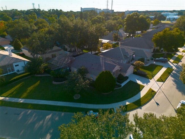 Building Photo - 497 Pickfair Terrace