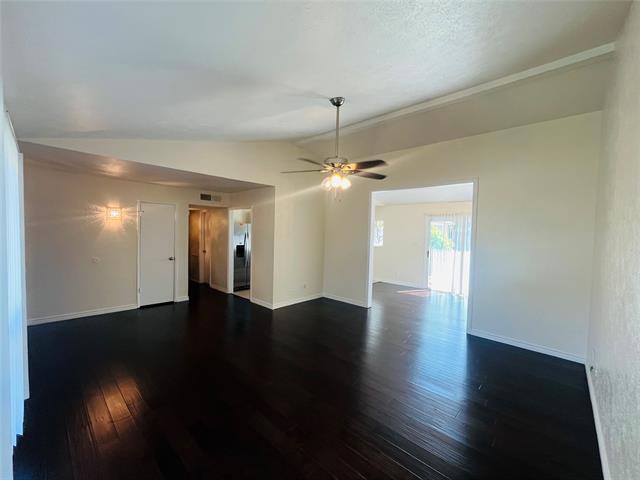 Building Photo - 3709 Yaupon Dr