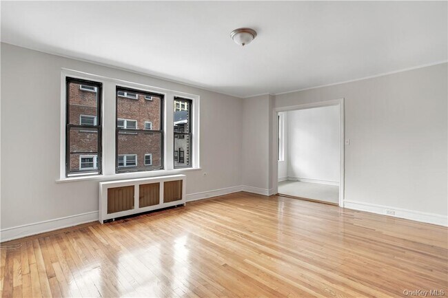 Building Photo - 254 Martine Ave