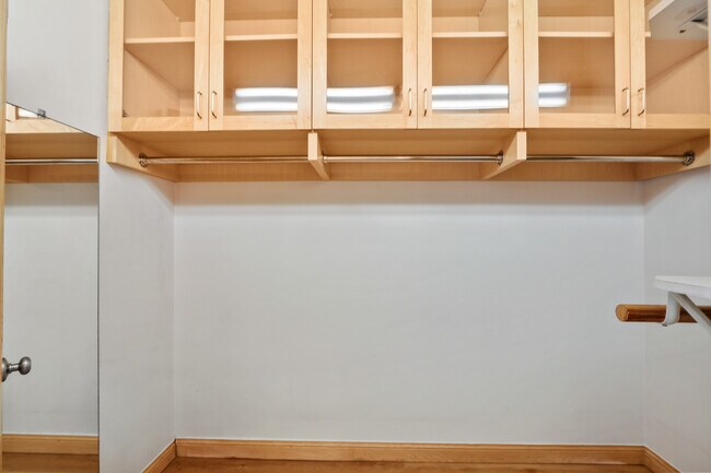 Building Photo - 488 E Ocean Blvd