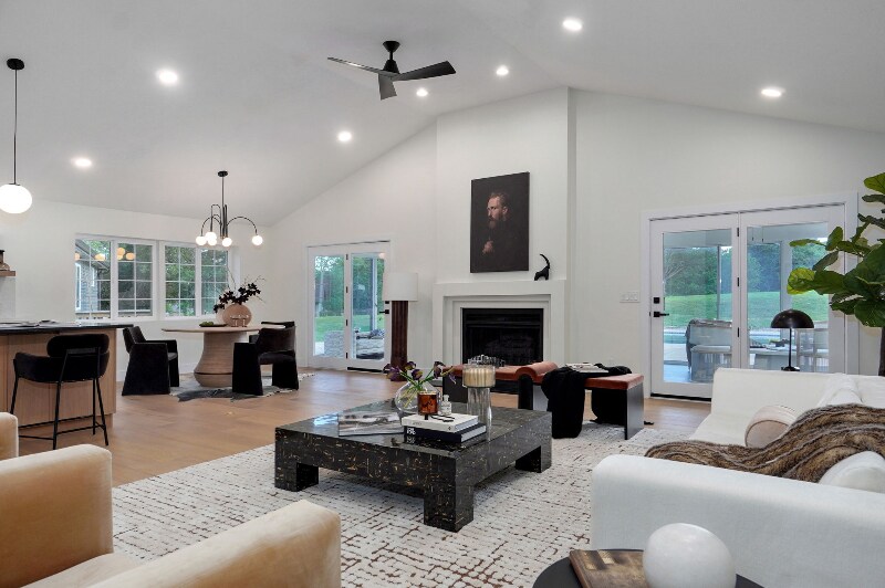 Building Photo - 5021 S Farm Rd 137