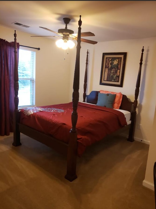 Building Photo - Spacious 4-Bedroom, 3-Bath Home with Moder...