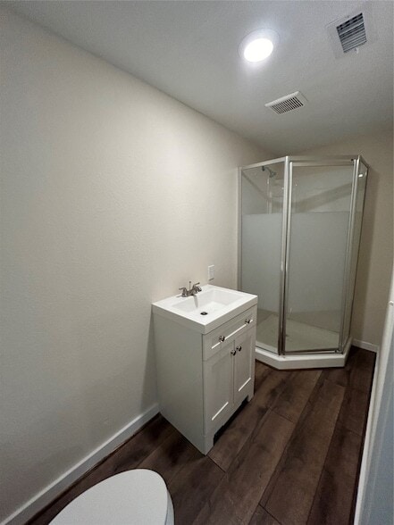 Building Photo - 5822 Edna St