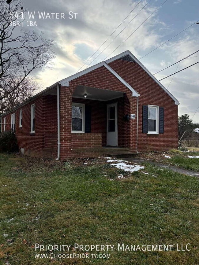 Building Photo - 541 W Water St