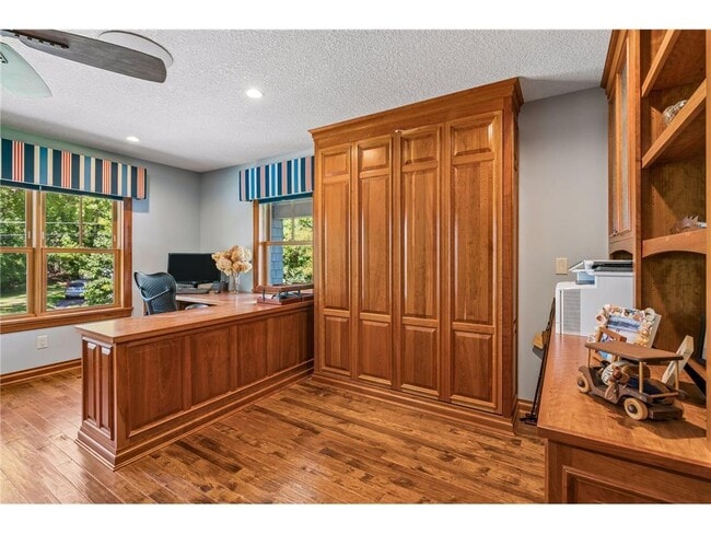 Building Photo - 4941 Island View Dr