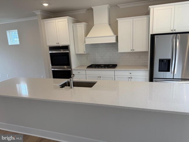 Building Photo - 7746 Meander Ct S