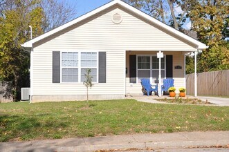 Building Photo - Barbaro - Pre-Leasing Now for the Fall Semester 2026