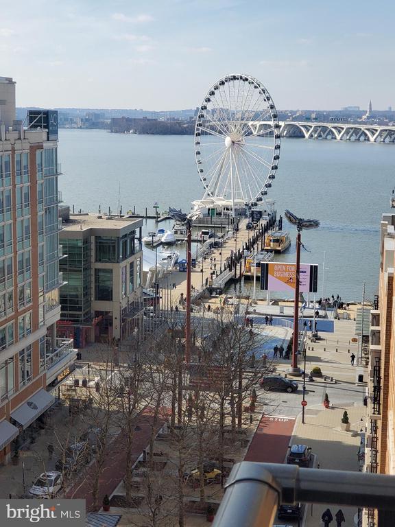 Building Photo - 155 Potomac Passage