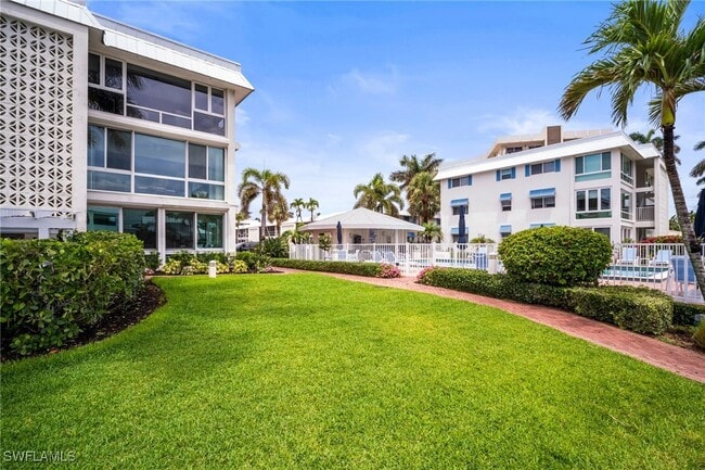 Building Photo - 2100 Gulf Shore Blvd N