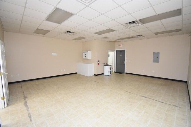 Building Photo - 1202 Wayne Memorial Drive - A