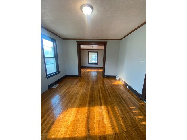 Primary Photo - Little Bohemia 4 bedroom home
