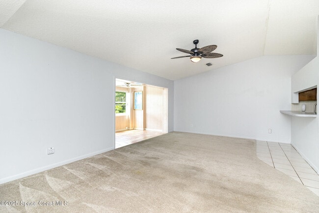 Building Photo - 127 Harmony Pl