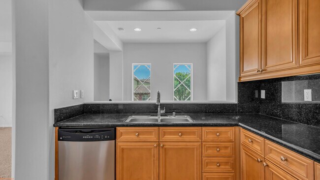 Building Photo - 1023 Via Fortuna