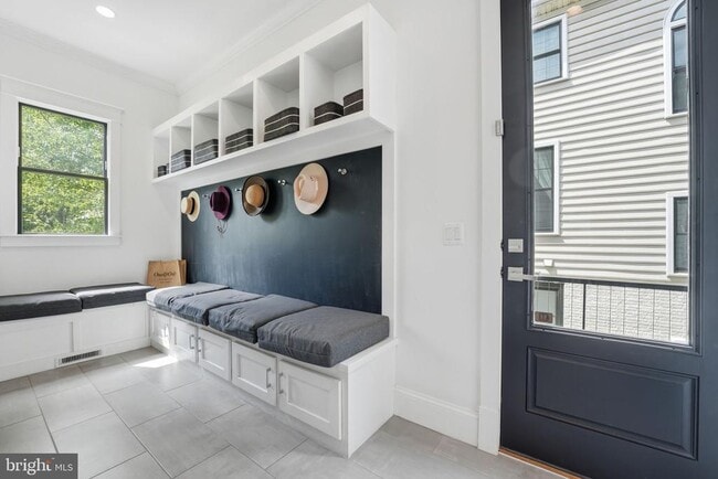 Building Photo - 2504 12th St N