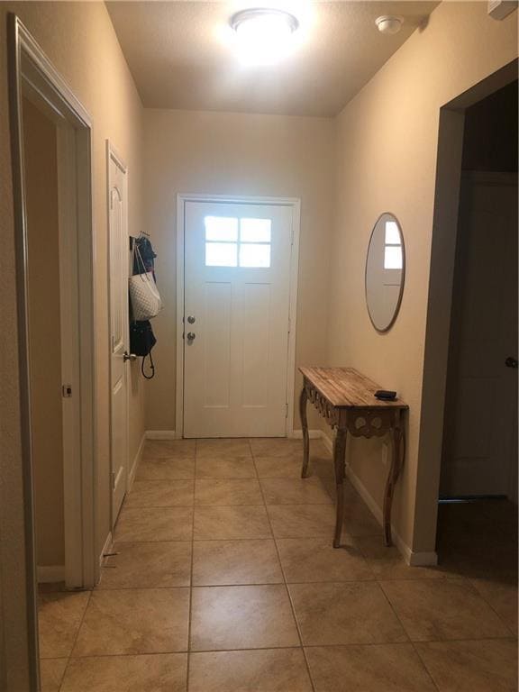 Building Photo - 2204 Bettylou Ln