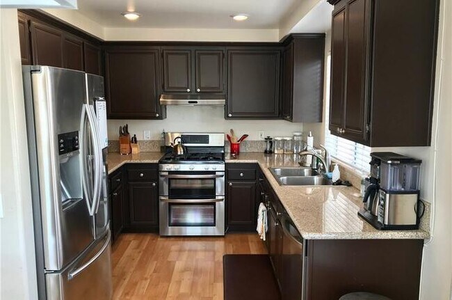 Kitchen - 1250 S Neveen Ln