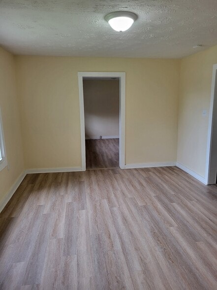 Building Photo - 1410 N 12th Ave