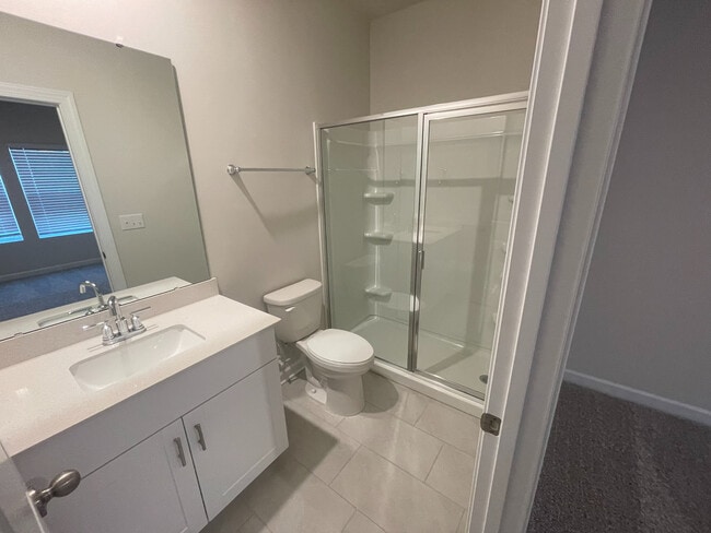 Building Photo - Room in Townhome on Memorial Pkwy