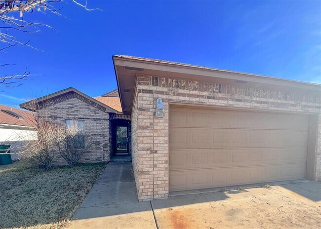 Building Photo - 11234 Queen Anne Ave
