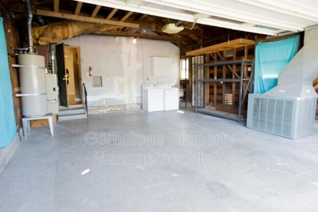 Building Photo - 4947 63rd St