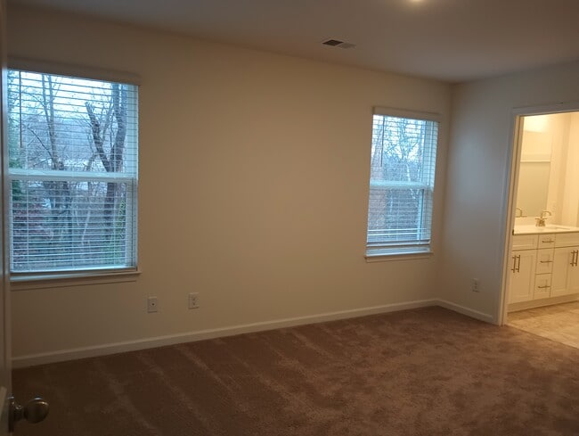 Building Photo - 1144 Aspen Ter