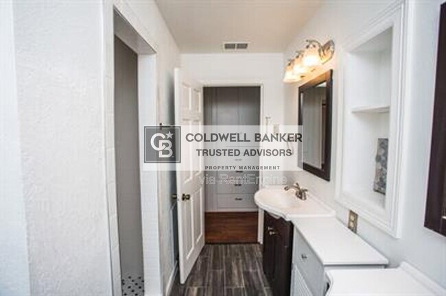 Building Photo - 1602 Avenue X