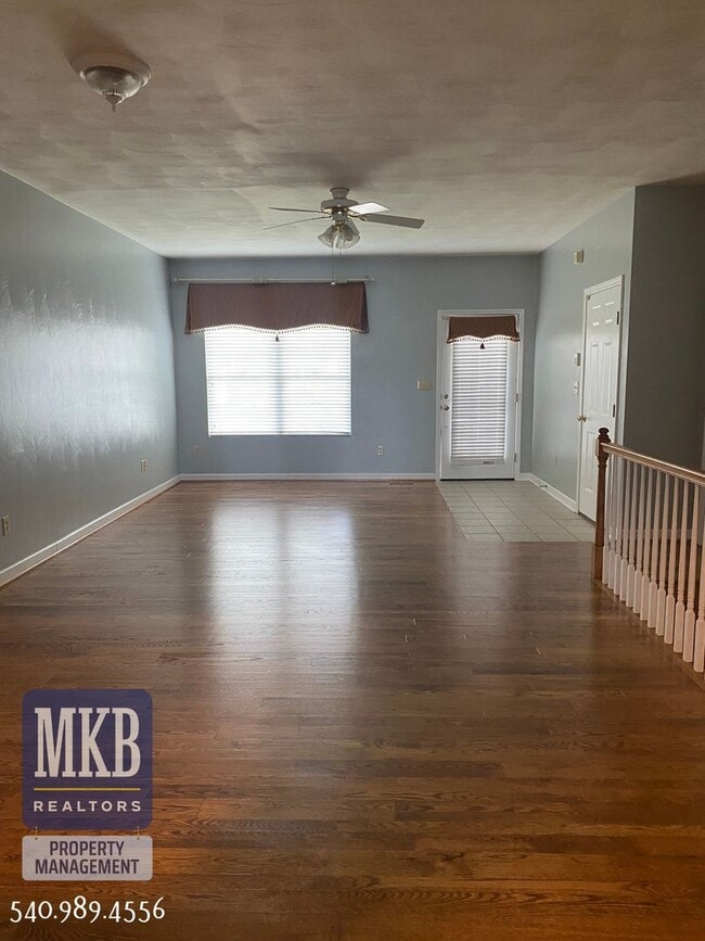 Building Photo - 3 bedrooms 3 baths Patio Home in Roanoke C...