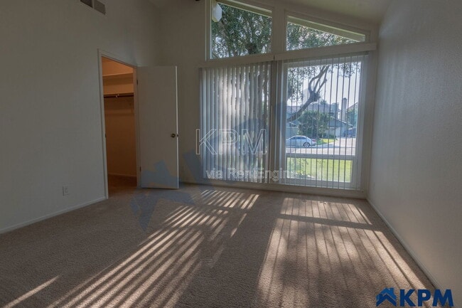 Building Photo - 4134 Fort Donelson Dr