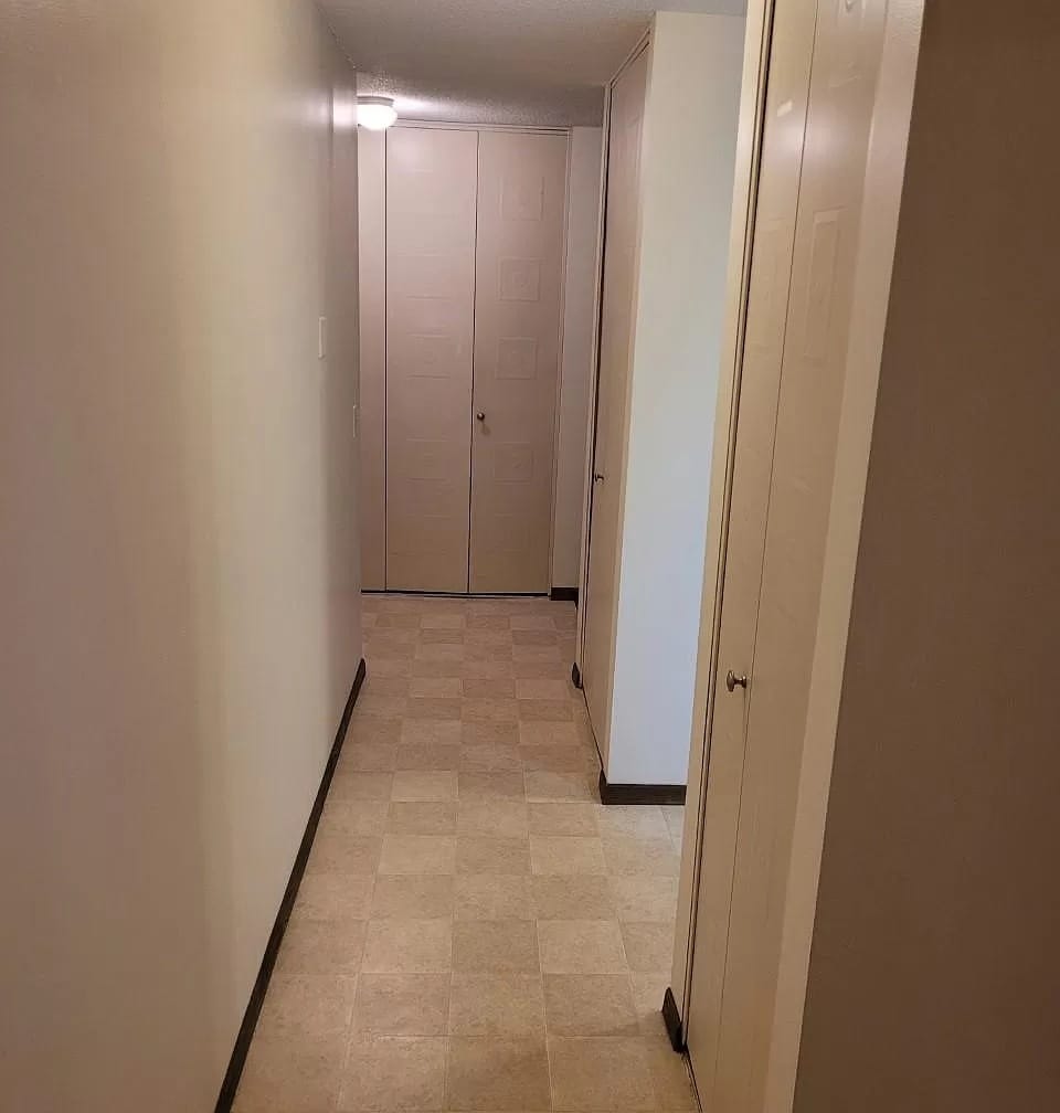 Building Photo - 4101 Parklawn Ave