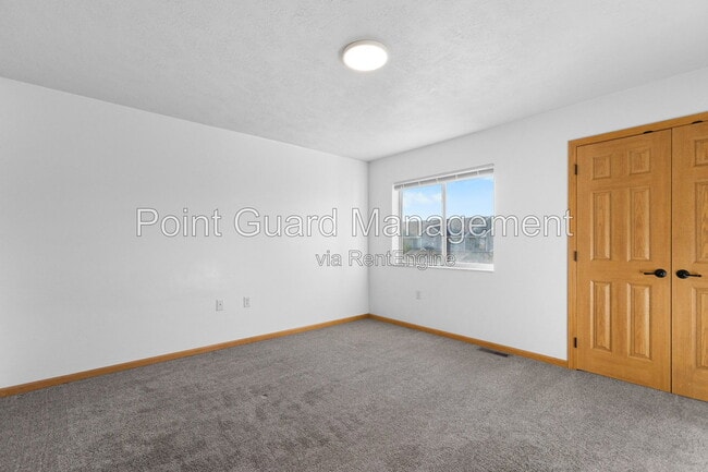 Building Photo - 2600 N Career Ave