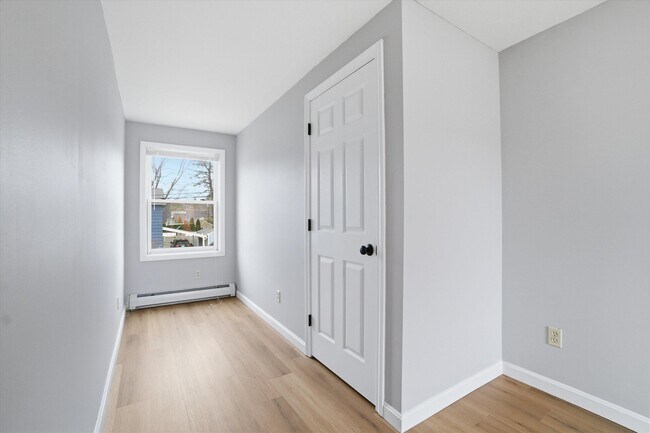 Building Photo - 14 Plummer Rd