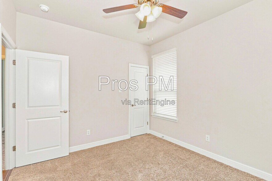 Building Photo - 1512 Brindle St