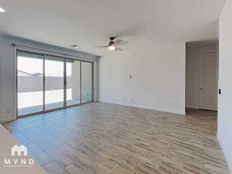 Building Photo - 13409 W Tether Trail