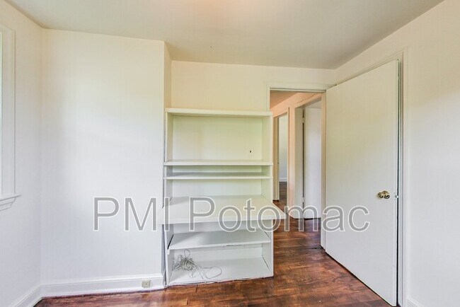 Building Photo - 2710 Emmet Rd