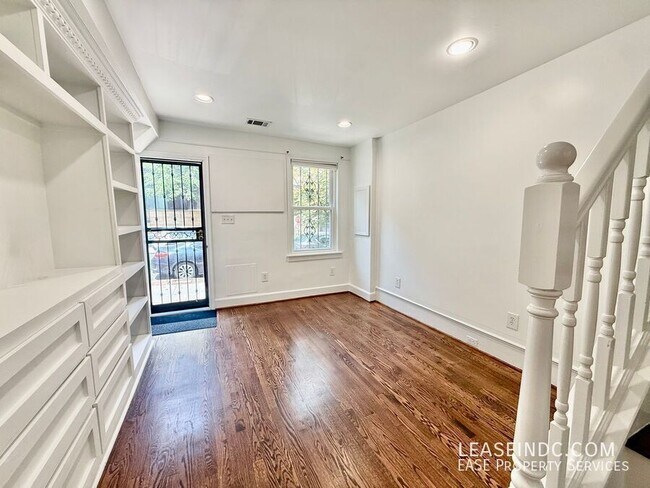 Building Photo - 2333 17th St NW