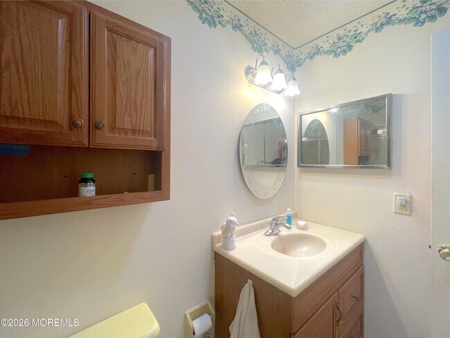 Building Photo - 17 Seaview Ave