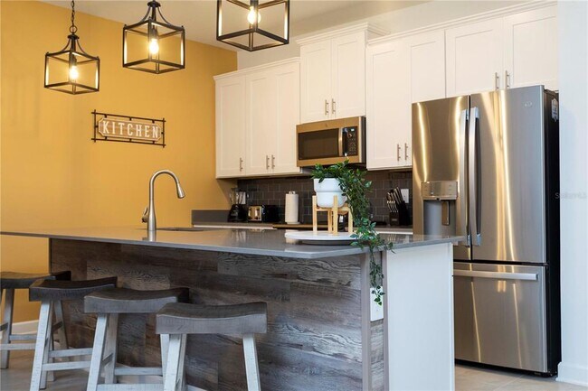 Building Photo - 4315 Scene Ln