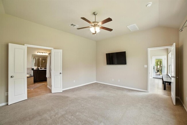 Building Photo - 107 Tylee Cir