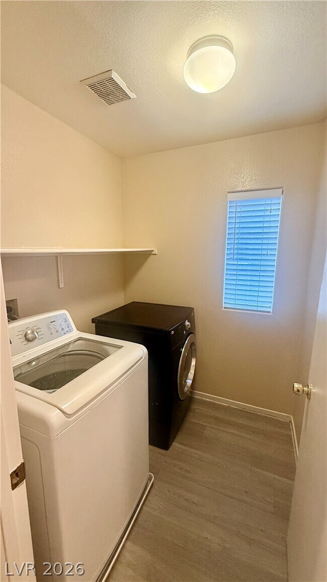 Building Photo - 6044 Salsbury Cove Dr